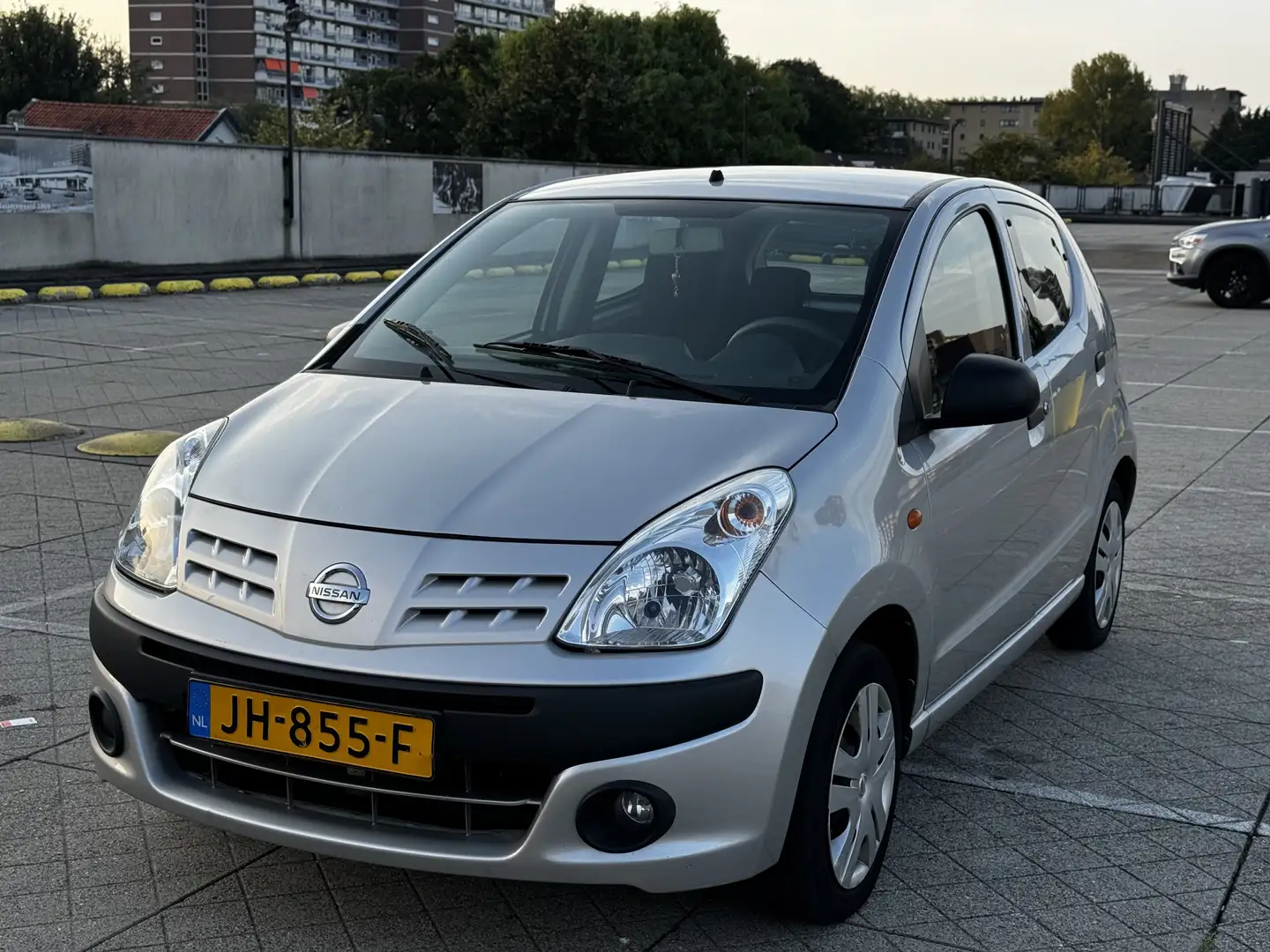 Nissan Pixo 1.0 Acenta Grijs - 2