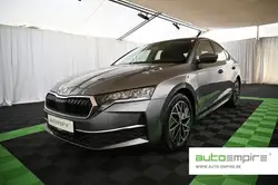 Skoda Octavia 1.5 TSI DSG 116 mHEV Selection KAMERA/17
