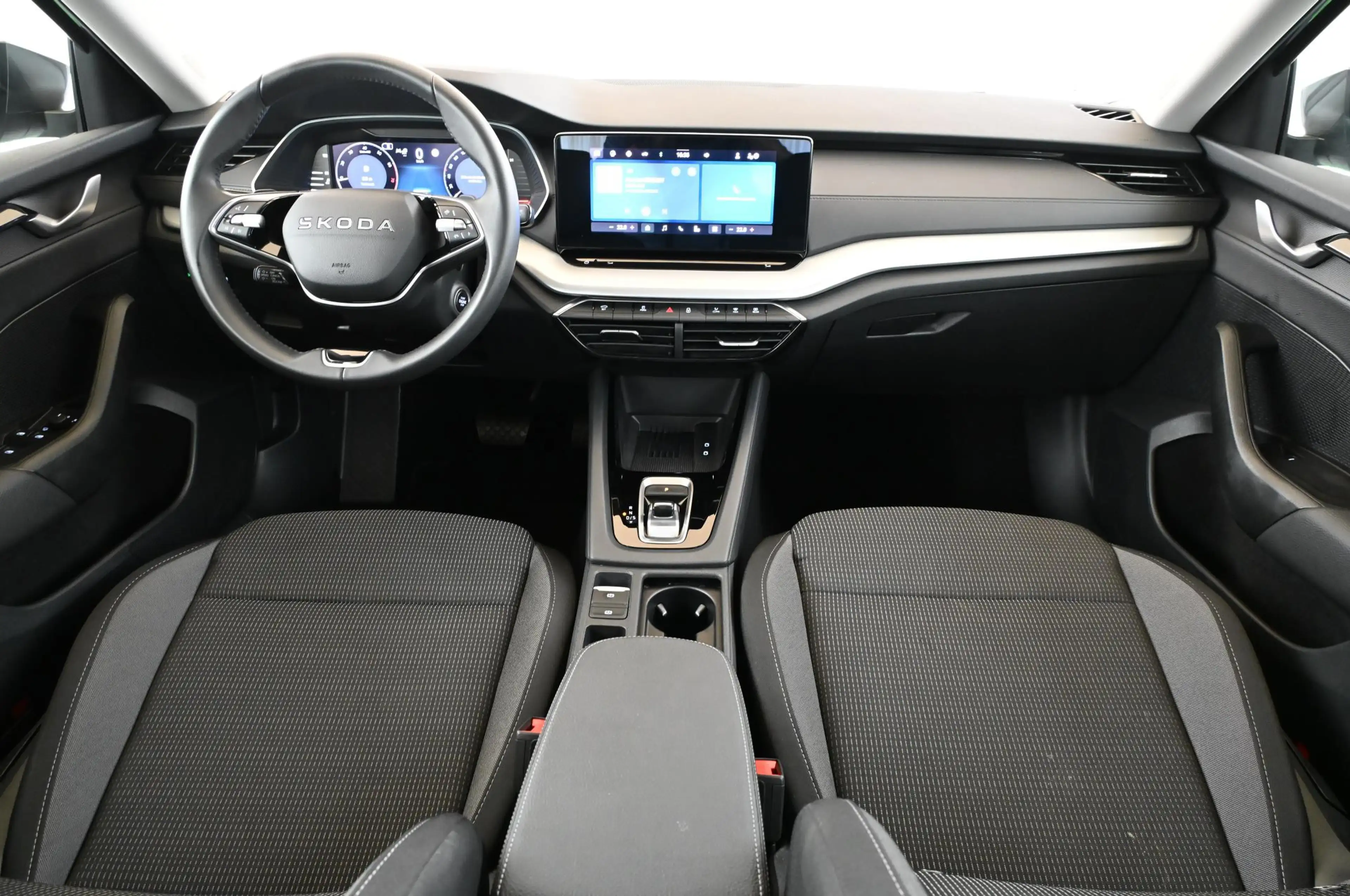 Skoda Octavia 1.5-TSI-DSG 116 mHEV Selection KAMERA/17 — photo 11