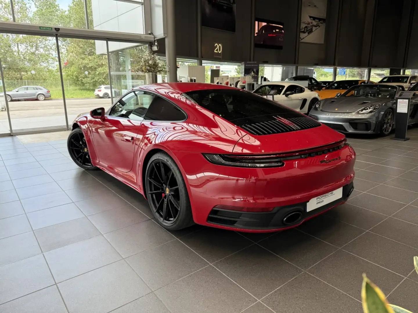 Porsche 992 Carrera S Coupé PDK Rot - 2