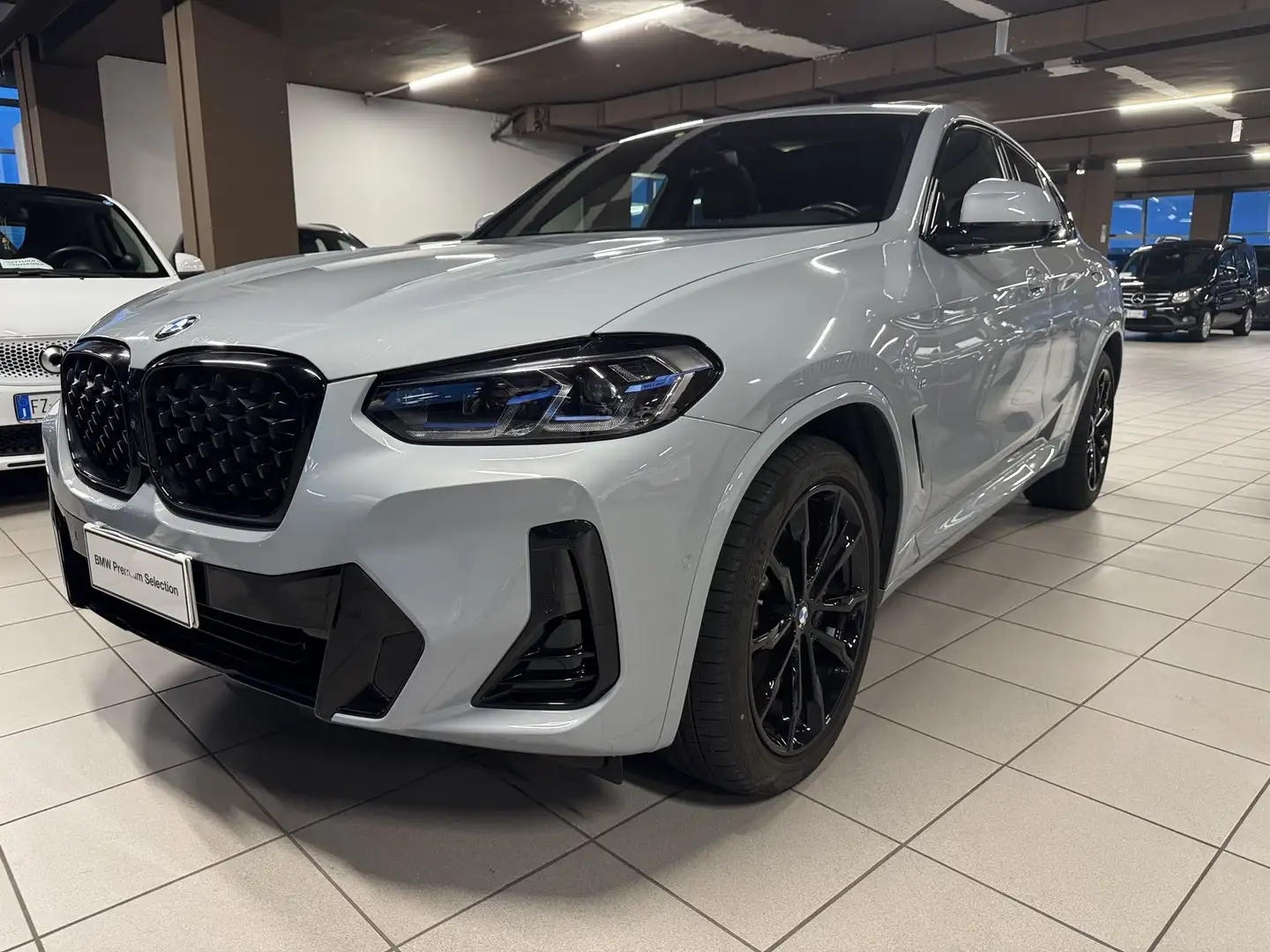 BMW X4 X4 xDrive20d 48V Msport Grijs - 1