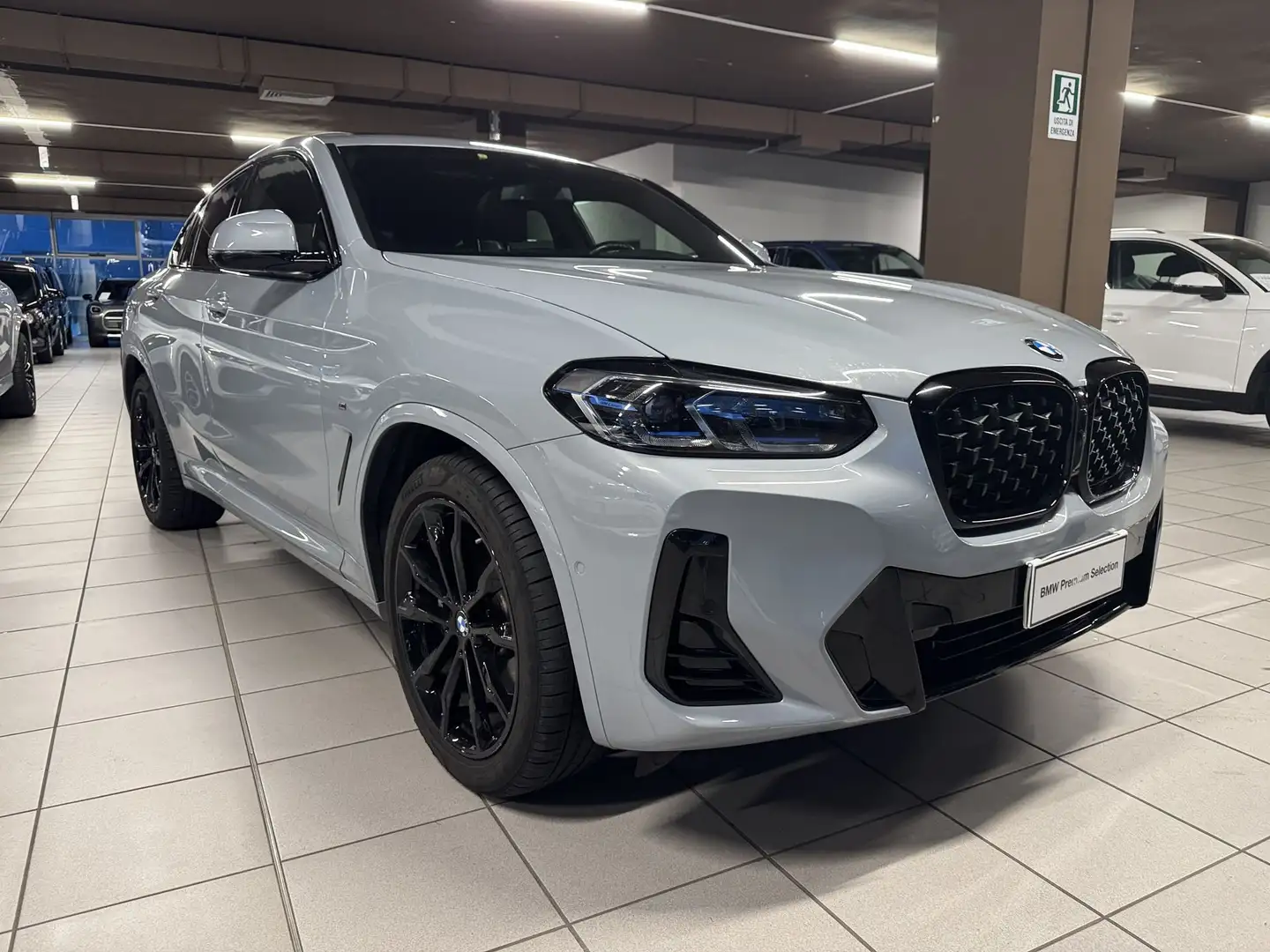 BMW X4 X4 xDrive20d 48V Msport Grijs - 2