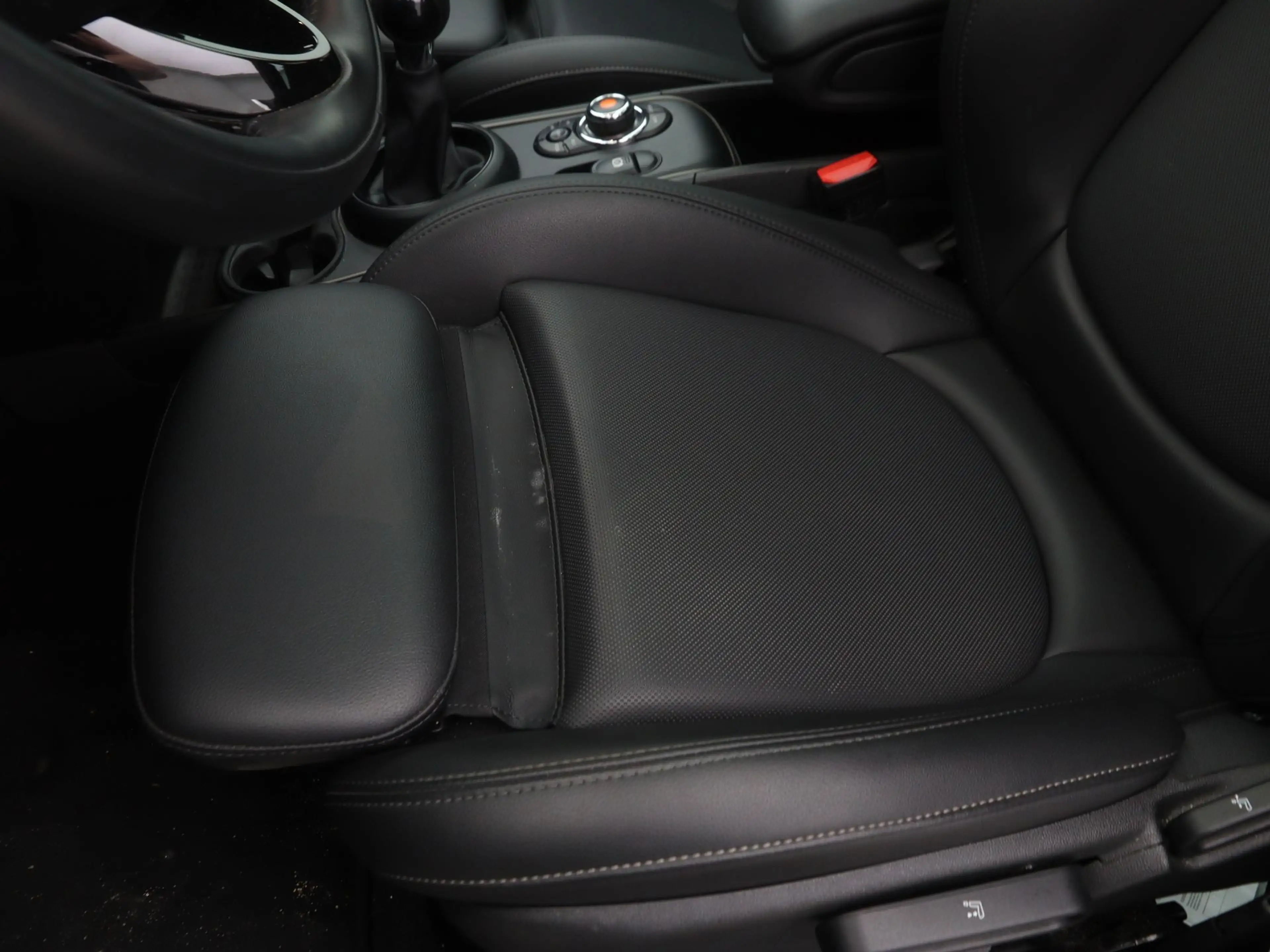 MINI One Countryman Business Edition — photo 13