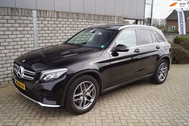 Mercedes-Benz GLC 250 4MATIC Premium Plus AMG Styling Autom Panodak Lede