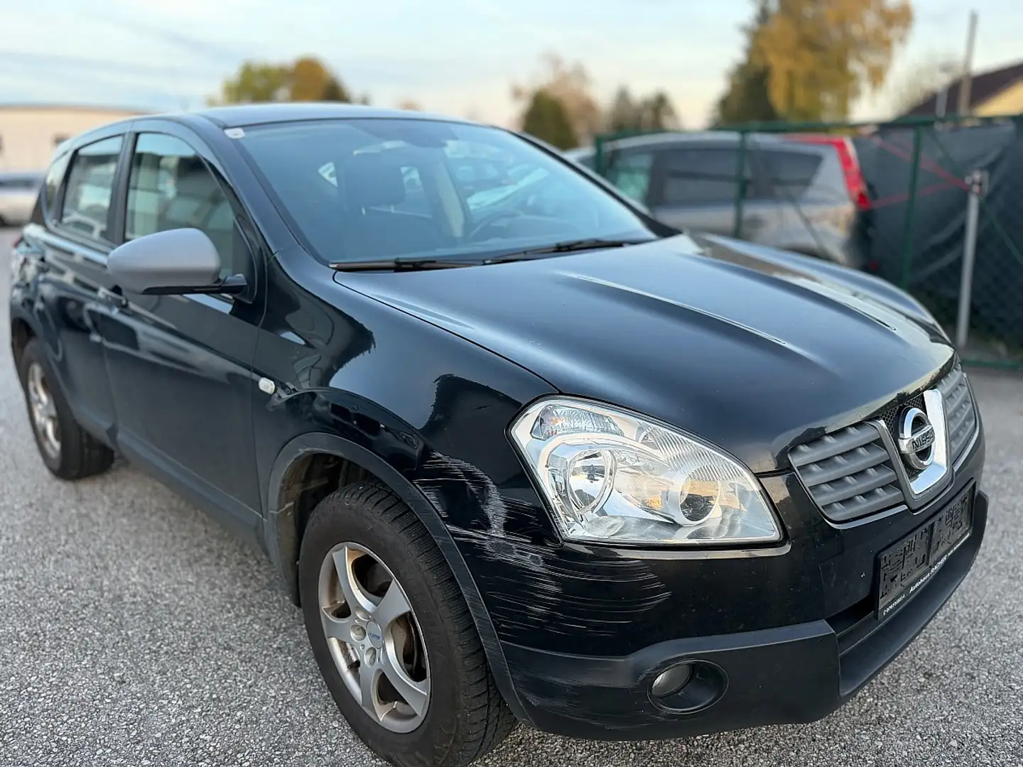 Nissan Qashqai Schwarz - 2