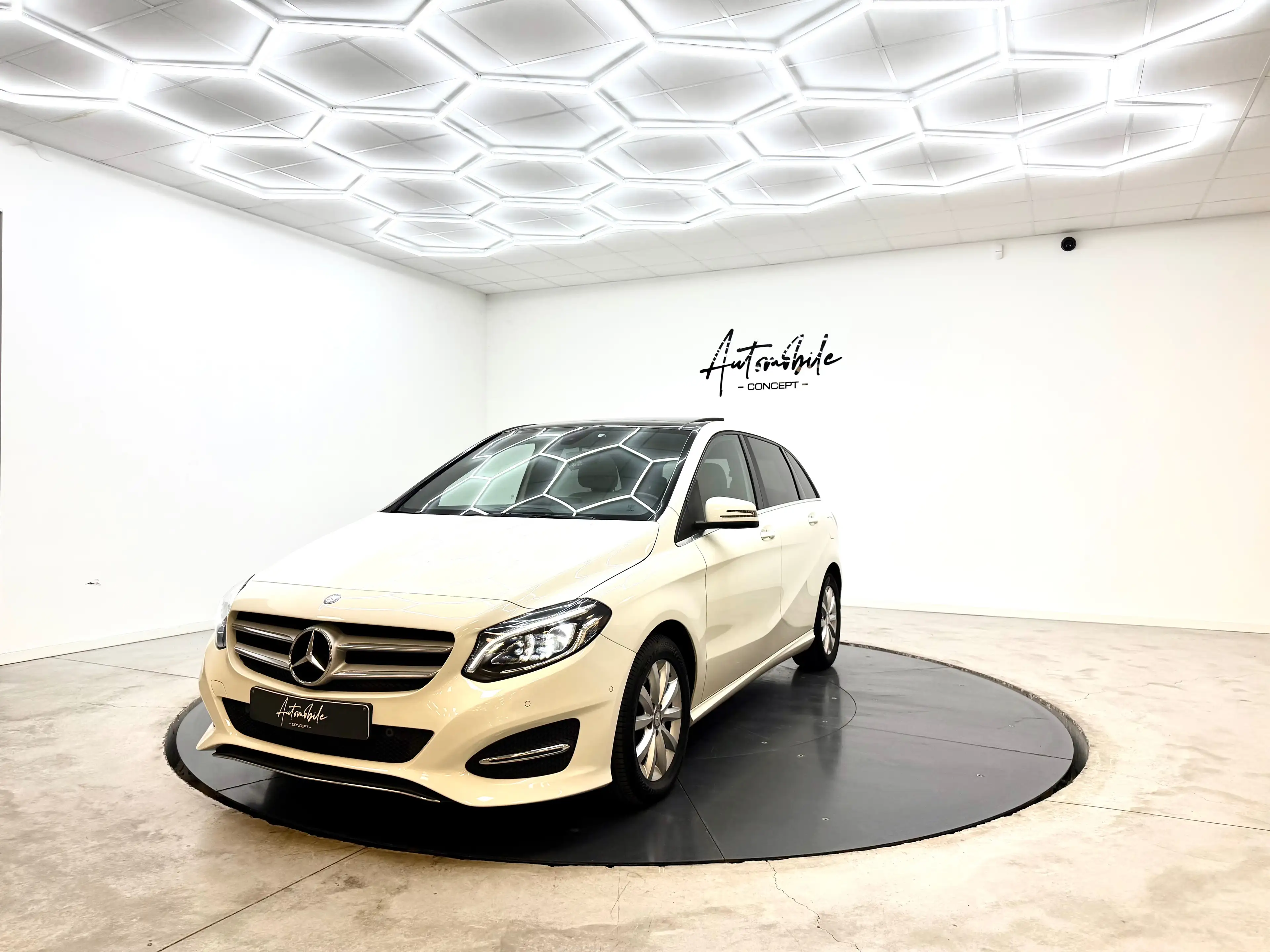 Mercedes-Benz B 180 ✅1AN GARANTIE✅PANO✅SIÈGES CHAUFFANTS✅CAMERA✅LED