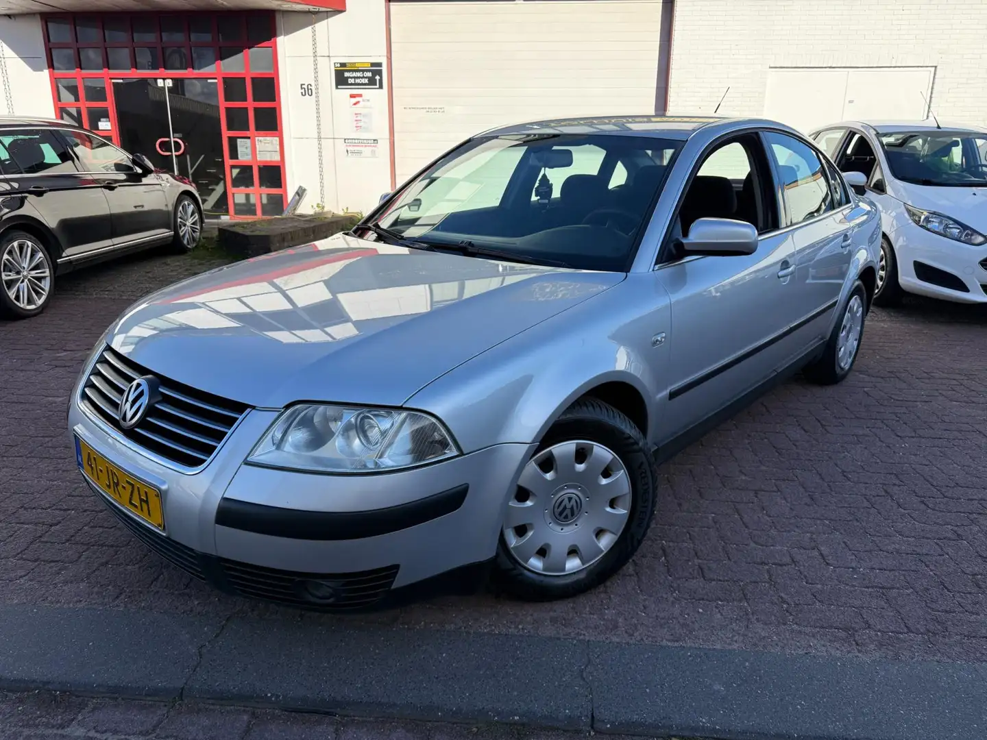 Volkswagen Passat 2.0 Comfortline |NIEUW APK|LUXE|NETTE AUTO|INCL HI Grijs - 1