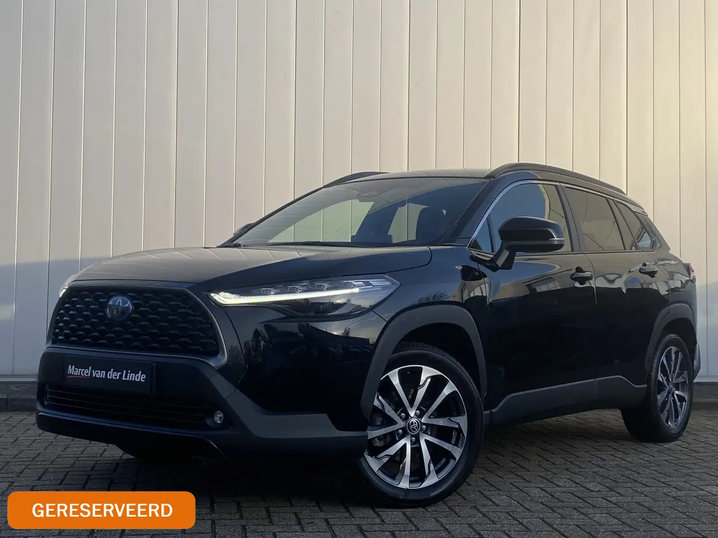 Toyota Corolla Cross 2.0 High Power Hybrid Style Limited Nieuw Parkeers - 1