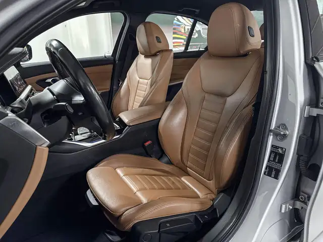BMW 3 Series view 9