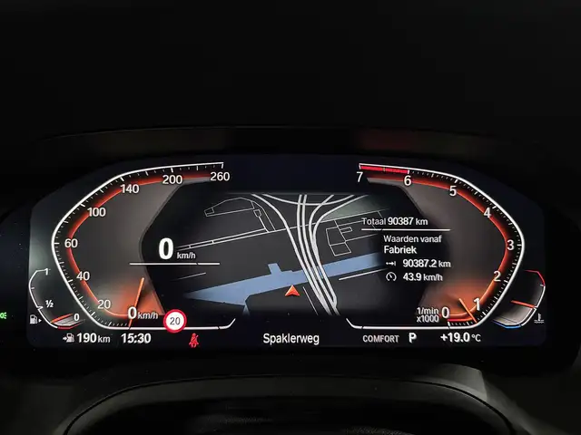BMW 3 Series view 12