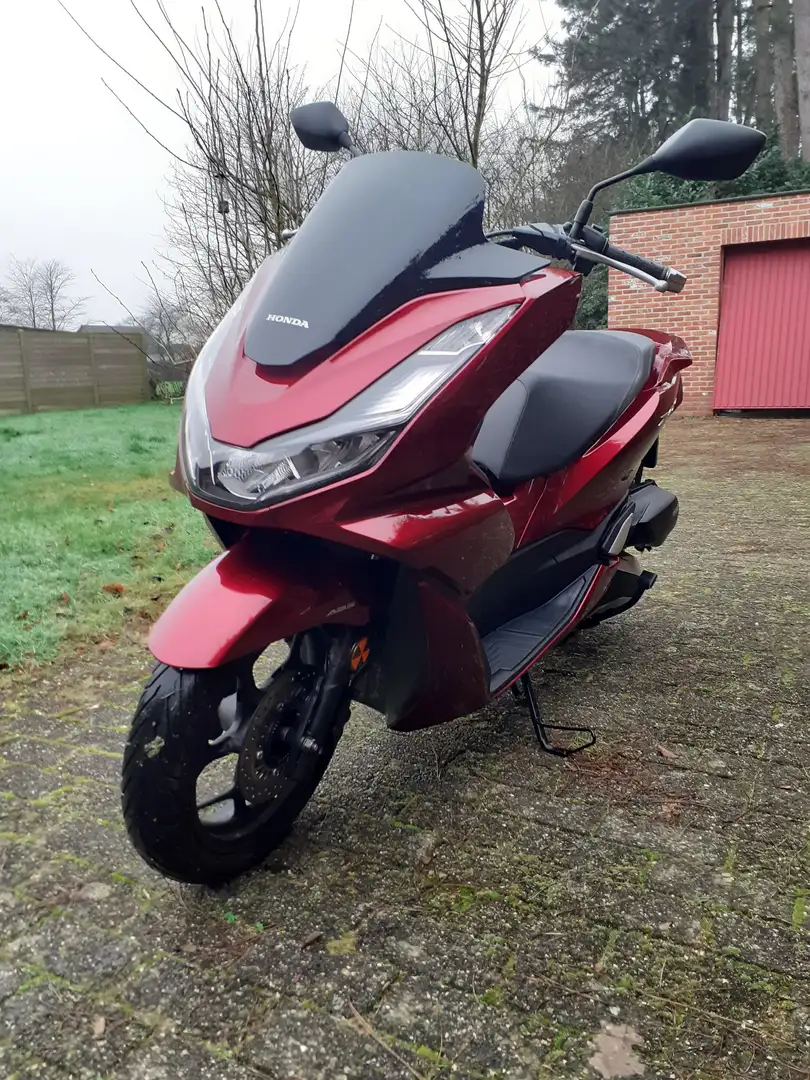 Honda PCX 125 Red - 1