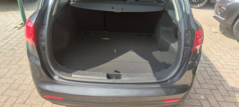 Kia Ceed SW / cee'd SW Cee'd SW 1.4i Mind !!!  66000 KM / NIEUWSTAAT !!! — photo 15