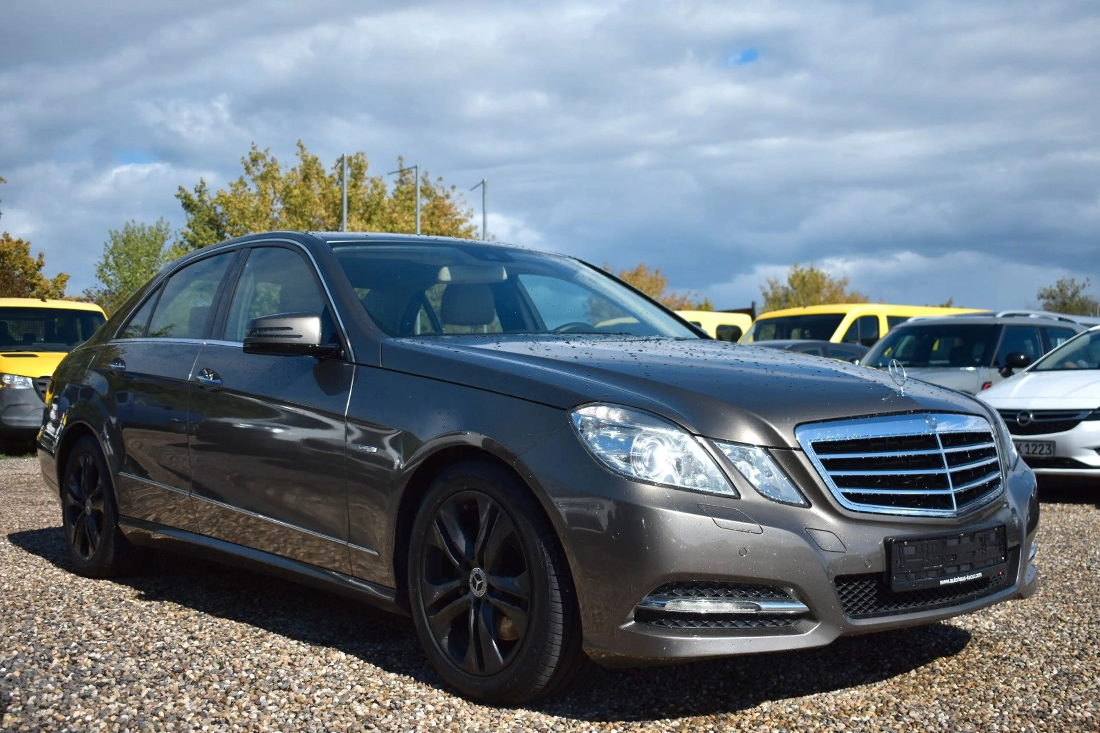 Mercedes-Benz E 350 CGI Limousine STH/AHK/MEMORY/KEYLESS — photo 2