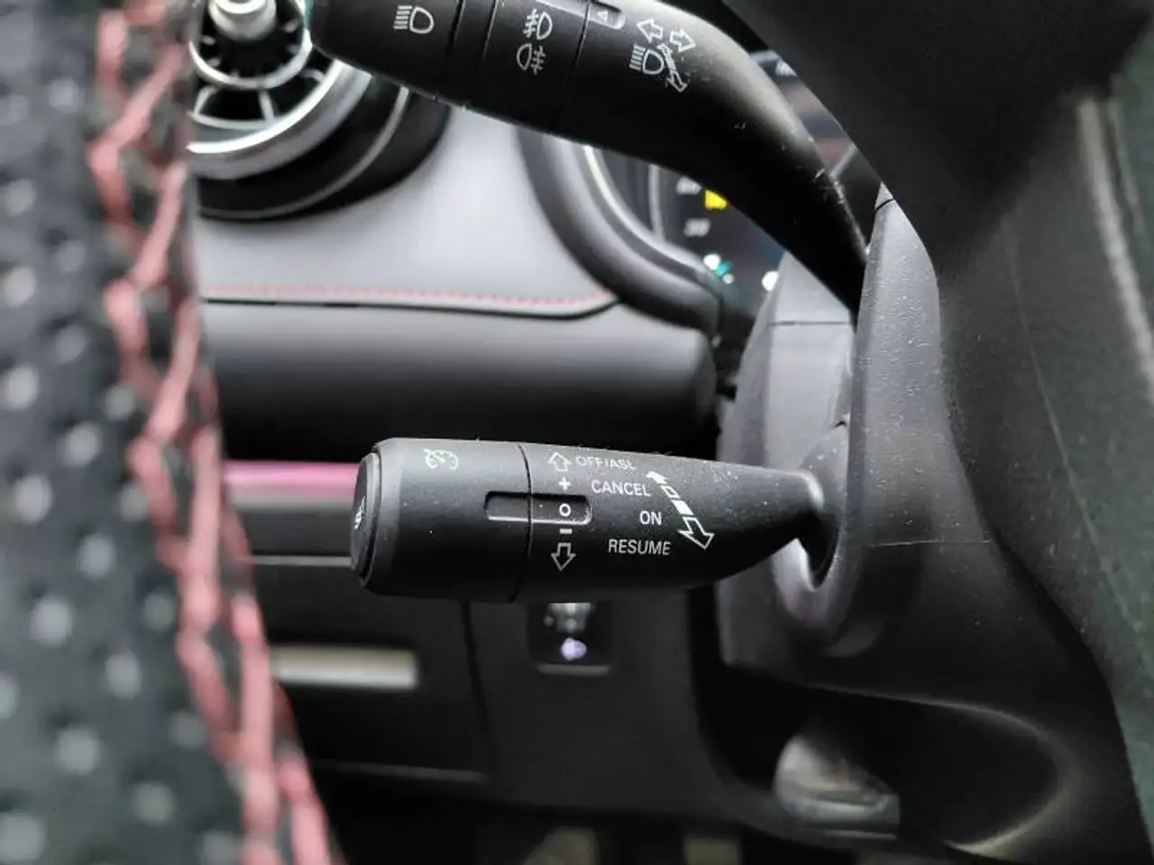 MG HS 1 1.5T-GDi MT Luxury, миниатюра 15