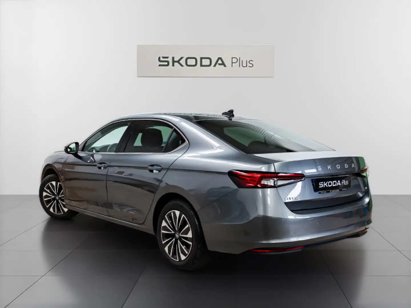 Skoda Superb 1.5 TSI PHEV Selection 150kW Gris - 2