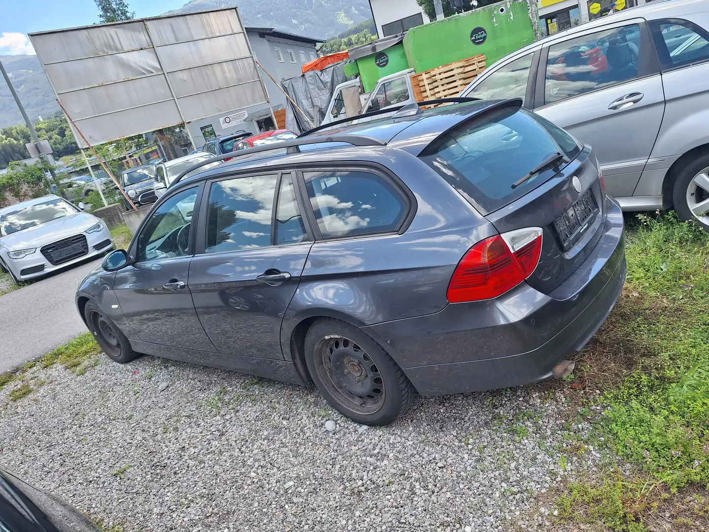 BMW 318 d pickerl 09.2026 + überzug Grau - 2