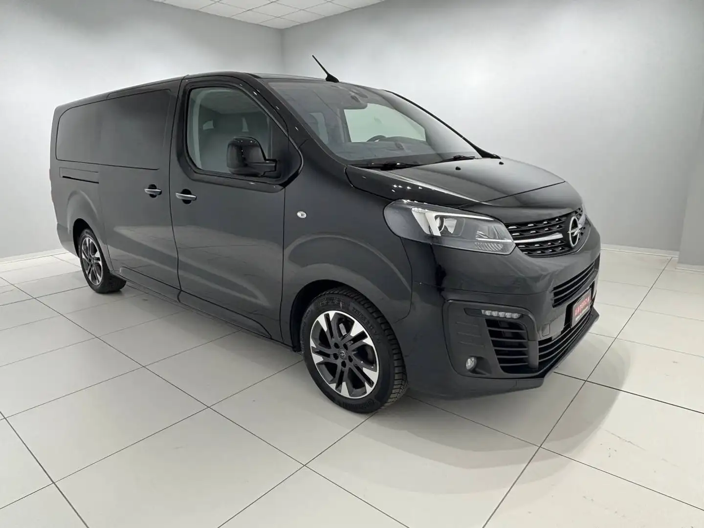 Opel Zafira Life 2.0d 180cv S&S L3H1 Elegance AT8 Nero - 1