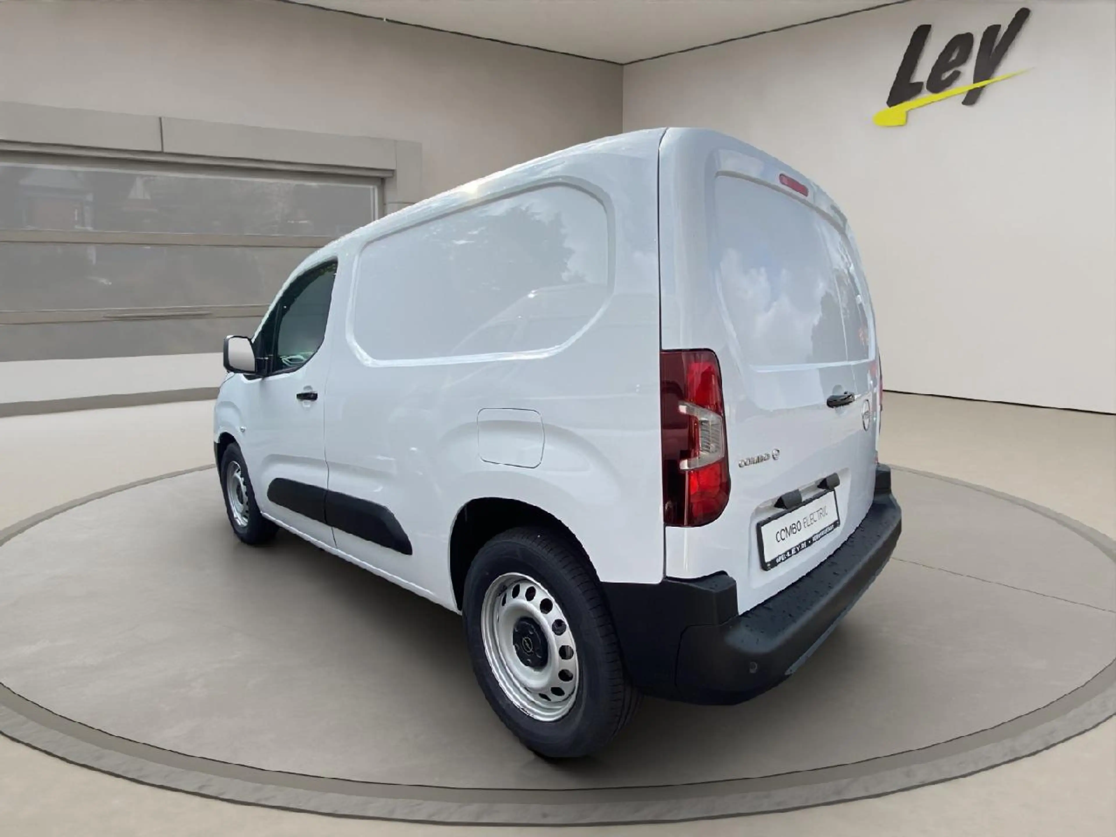 Opel Combo-e - e Basis — photo 2