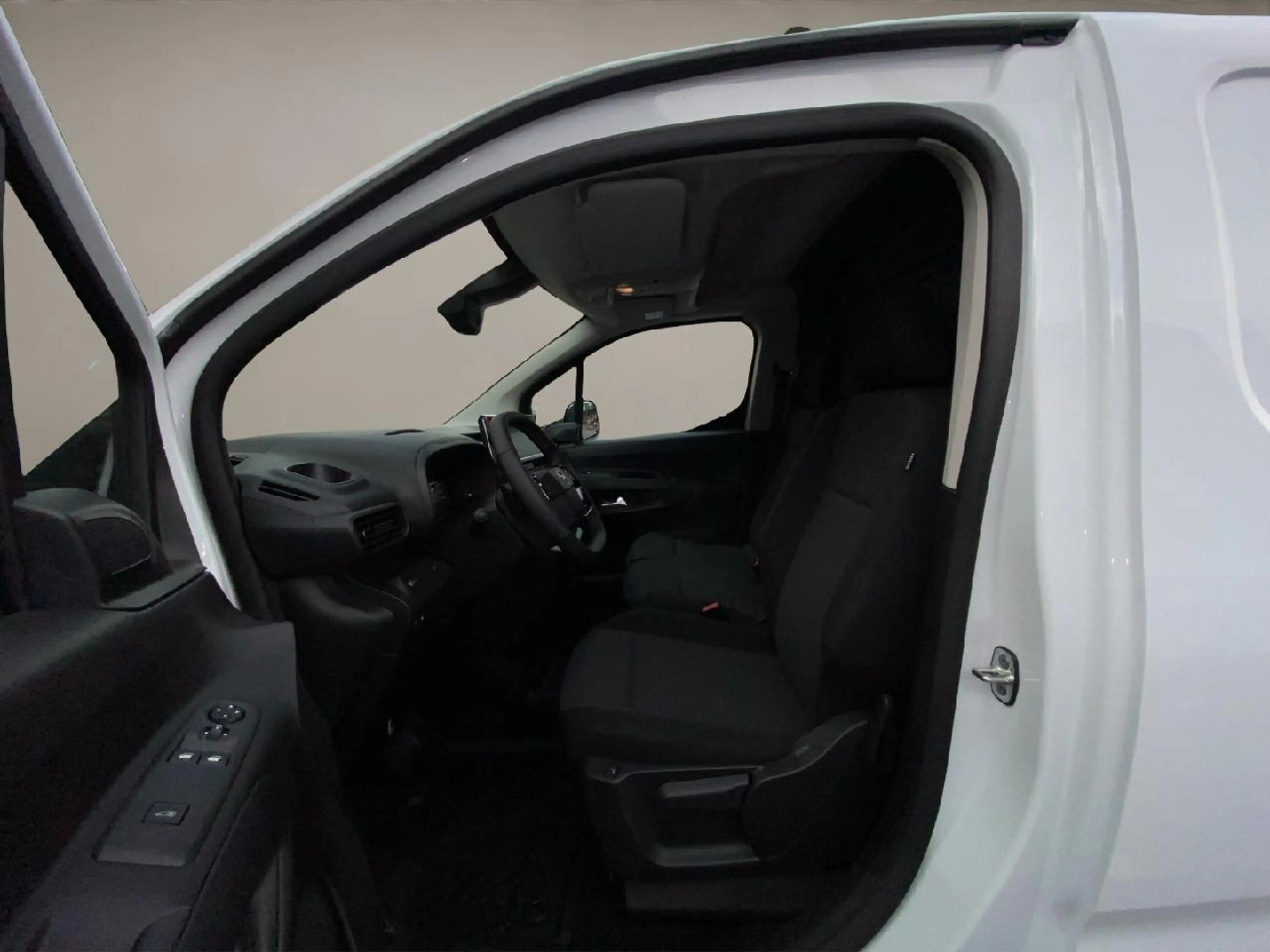 Opel Combo-e - e Basis — photo 9