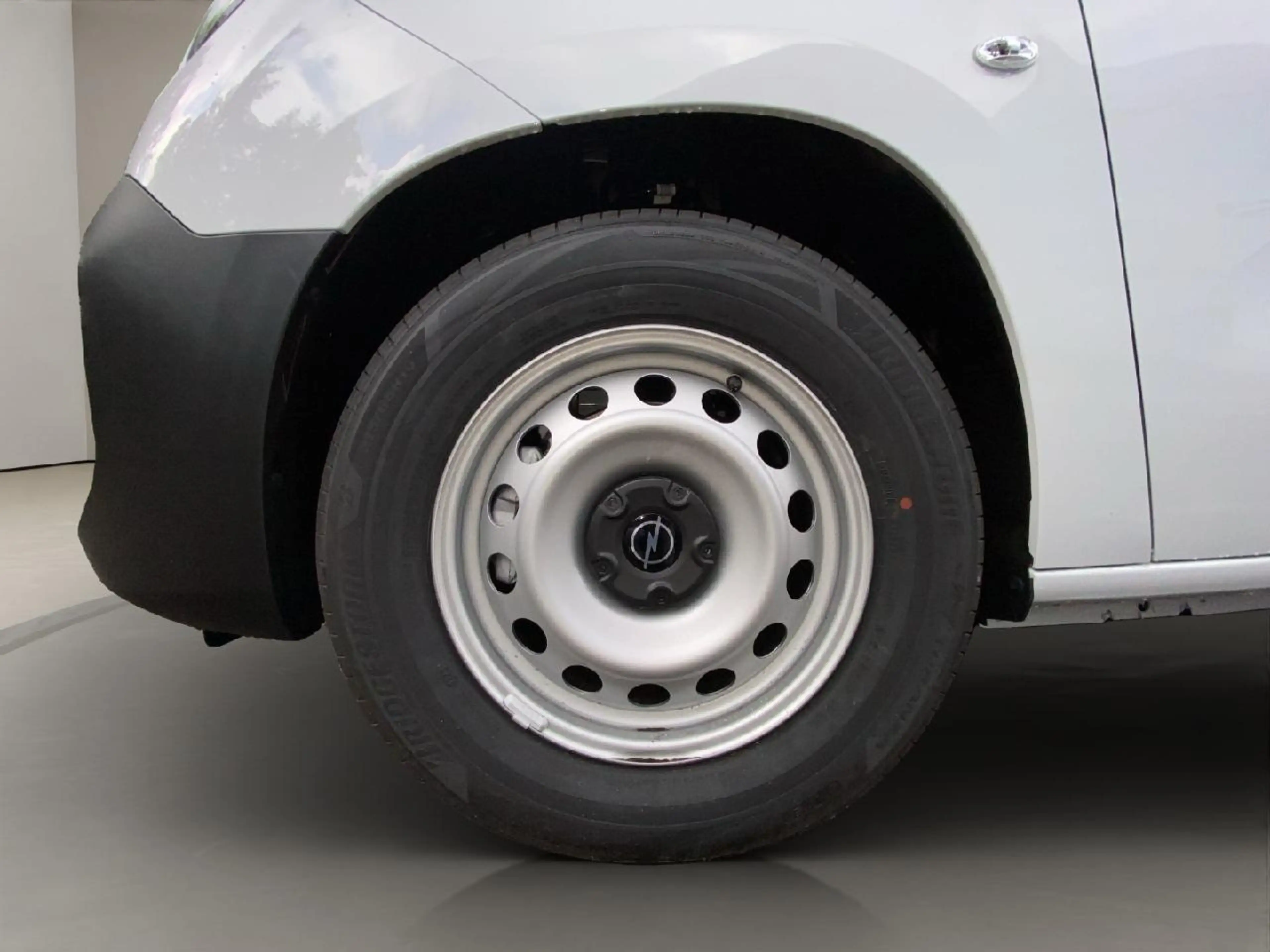 Opel Combo-e - e Basis — photo 8