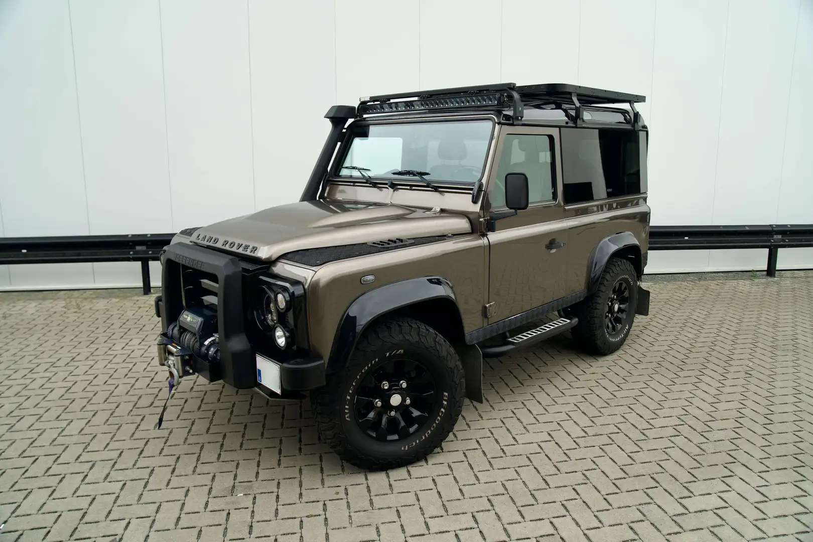 Land Rover Defender 90  2.2 TD4 Bronze - 1