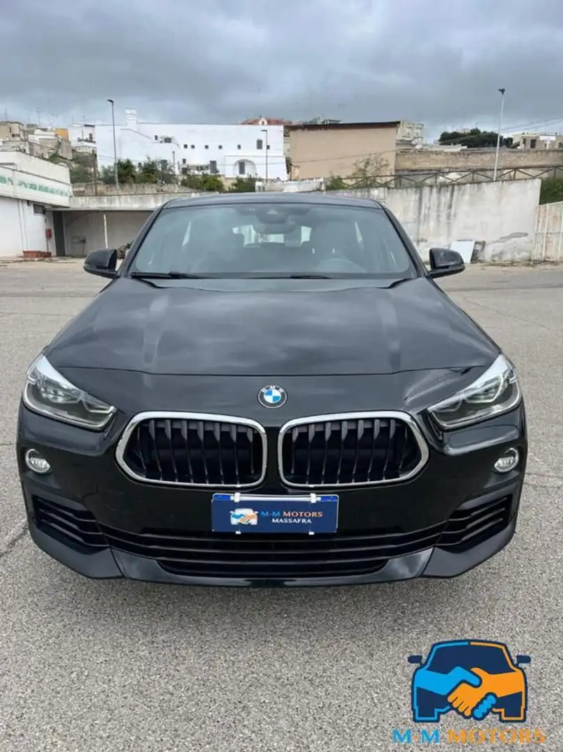 BMW X2 sDrive18d Business-X Automatica Zwart - 2