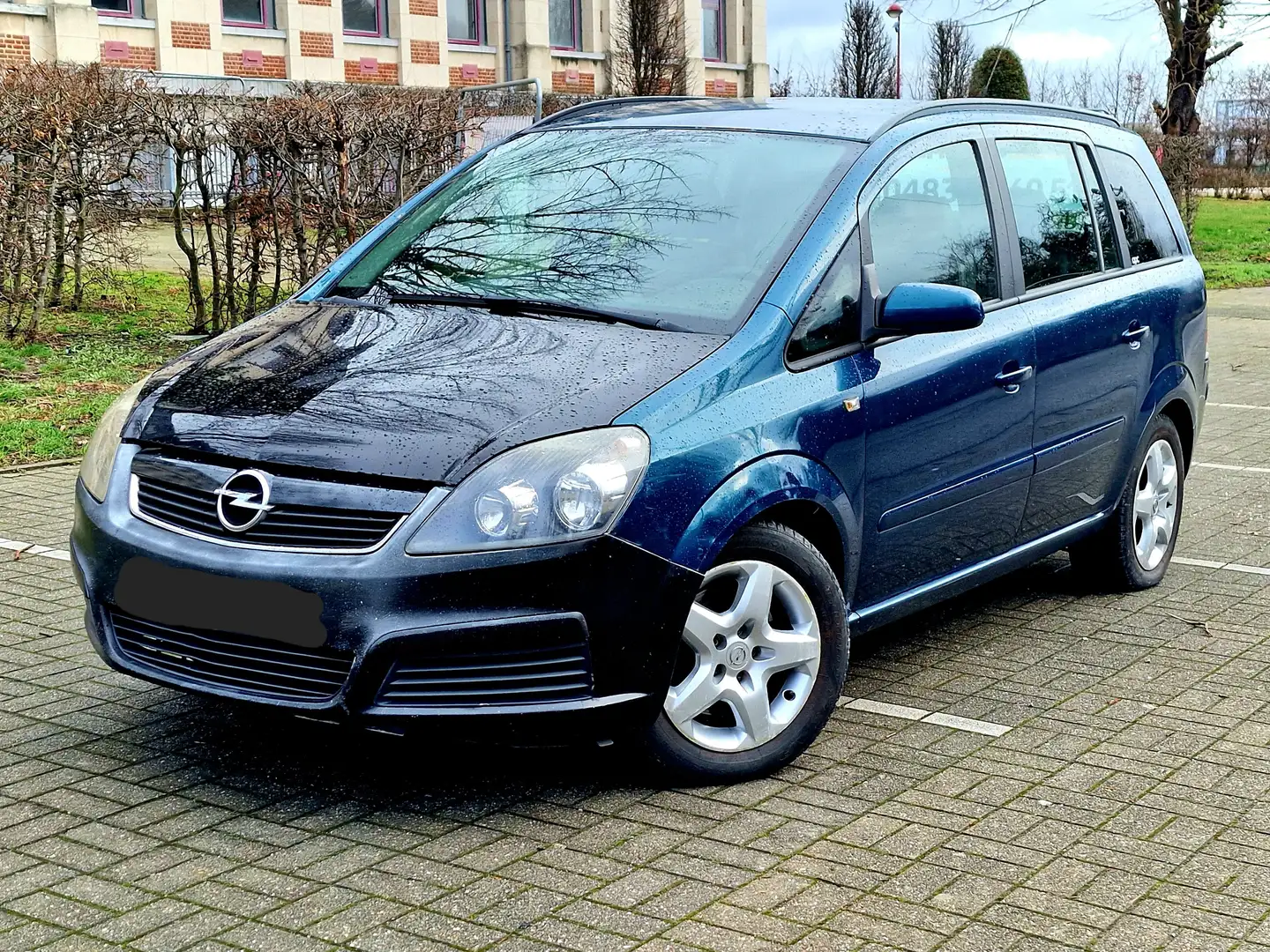 Opel Zafira 1.9 DTL CDTi Essentia FAP Bleu - 1