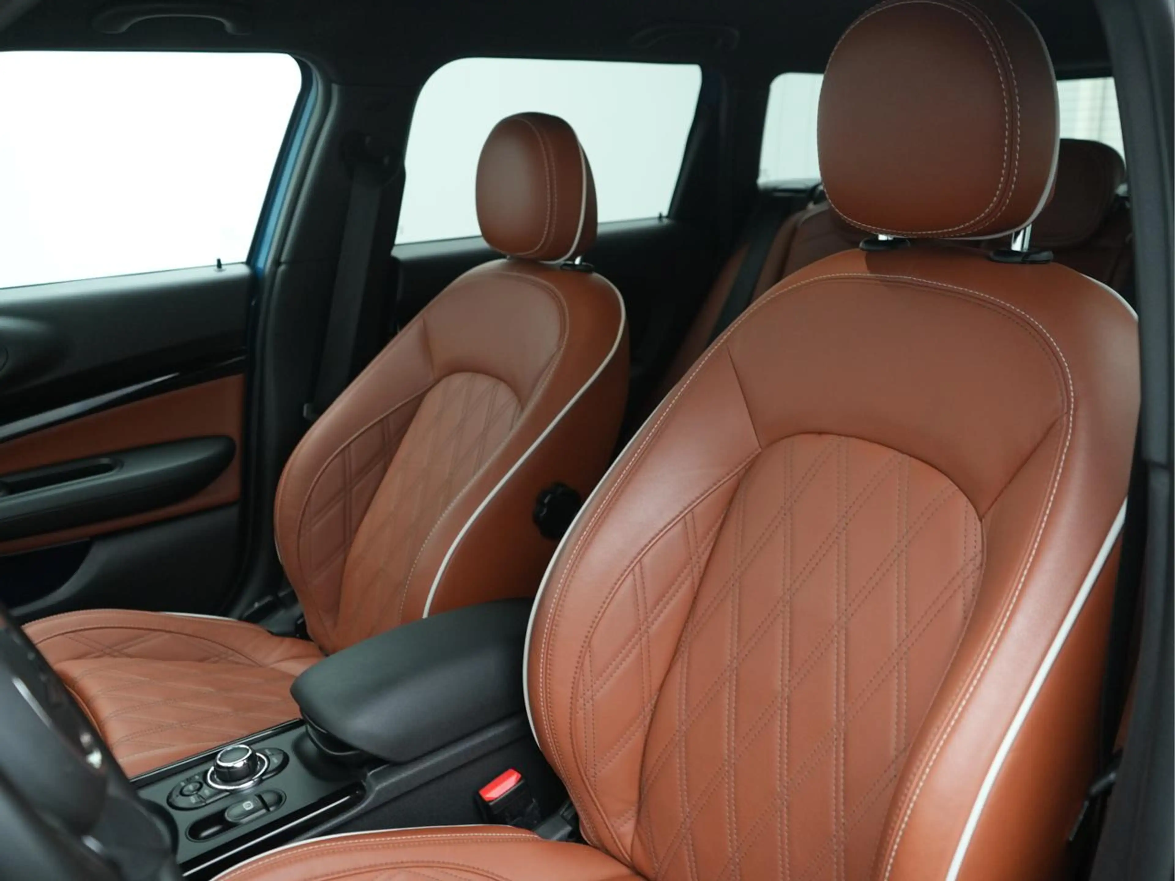 MINI Cooper Clubman 1.5A Cooper Leder / Camera / OPF (EU6AP) — photo 3