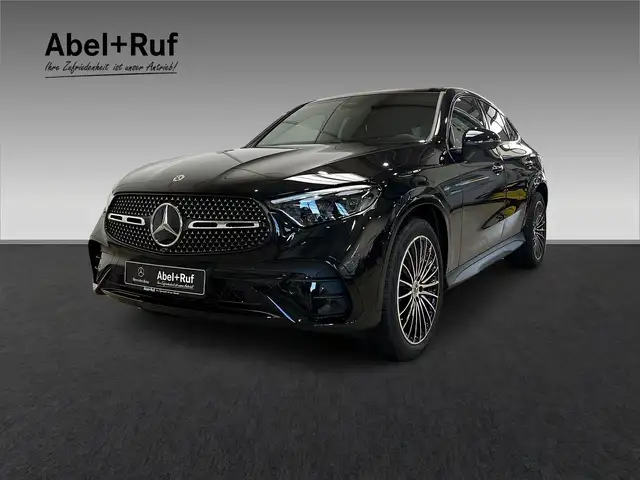 Mercedes-Benz 220 main image