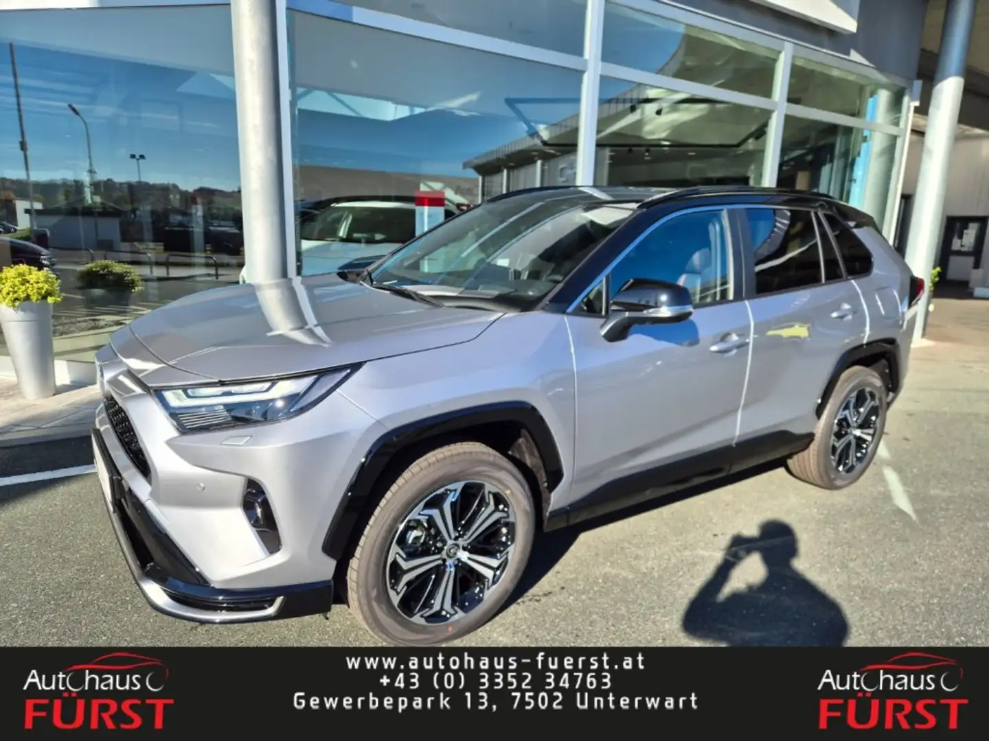 Toyota RAV 4 STYLE 2,5L 306 PS 4x4 Plug-In Silber - 1