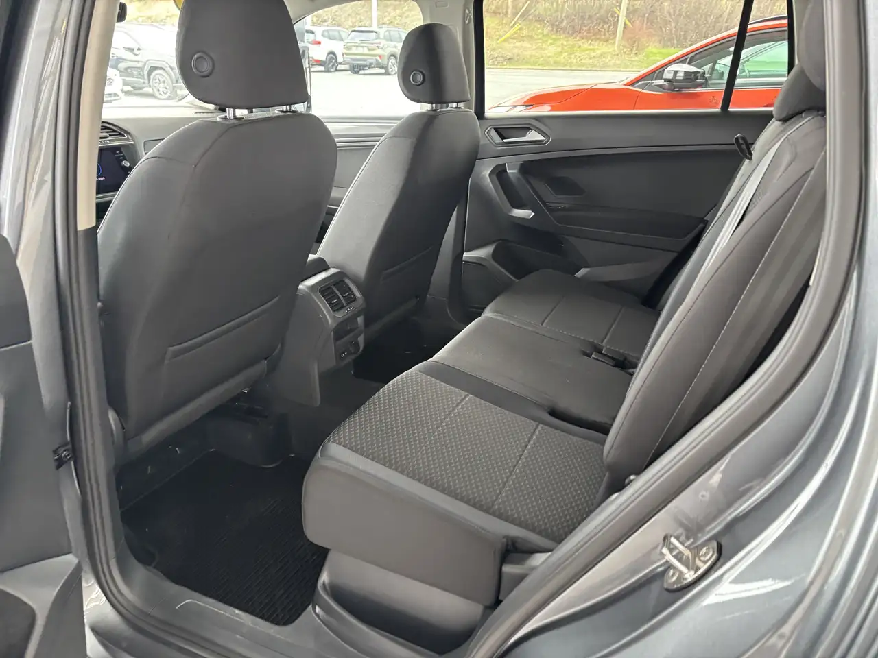 Volkswagen Tiguan снимка Volkswagen Tiguan
