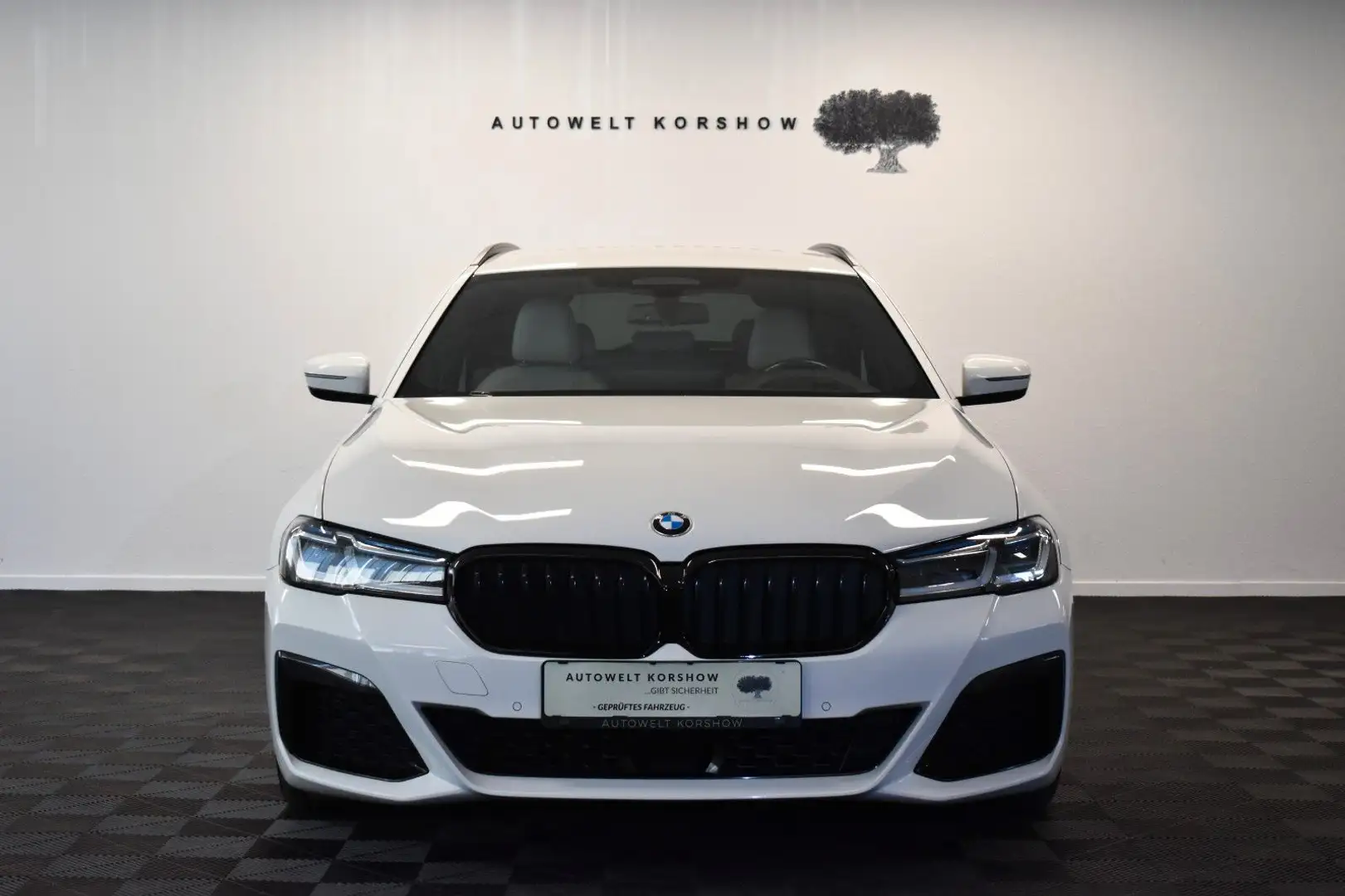 BMW 530 i M Sport *LASER *KEYLESS *KAMERA *HUD *ACC Weiß - 2