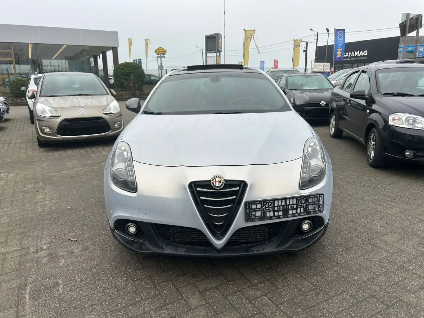 Alfa Romeo Giulietta Giulietta 1.7 TBi MultiAir Quadrifoglio Verde TCT Grijs - 2