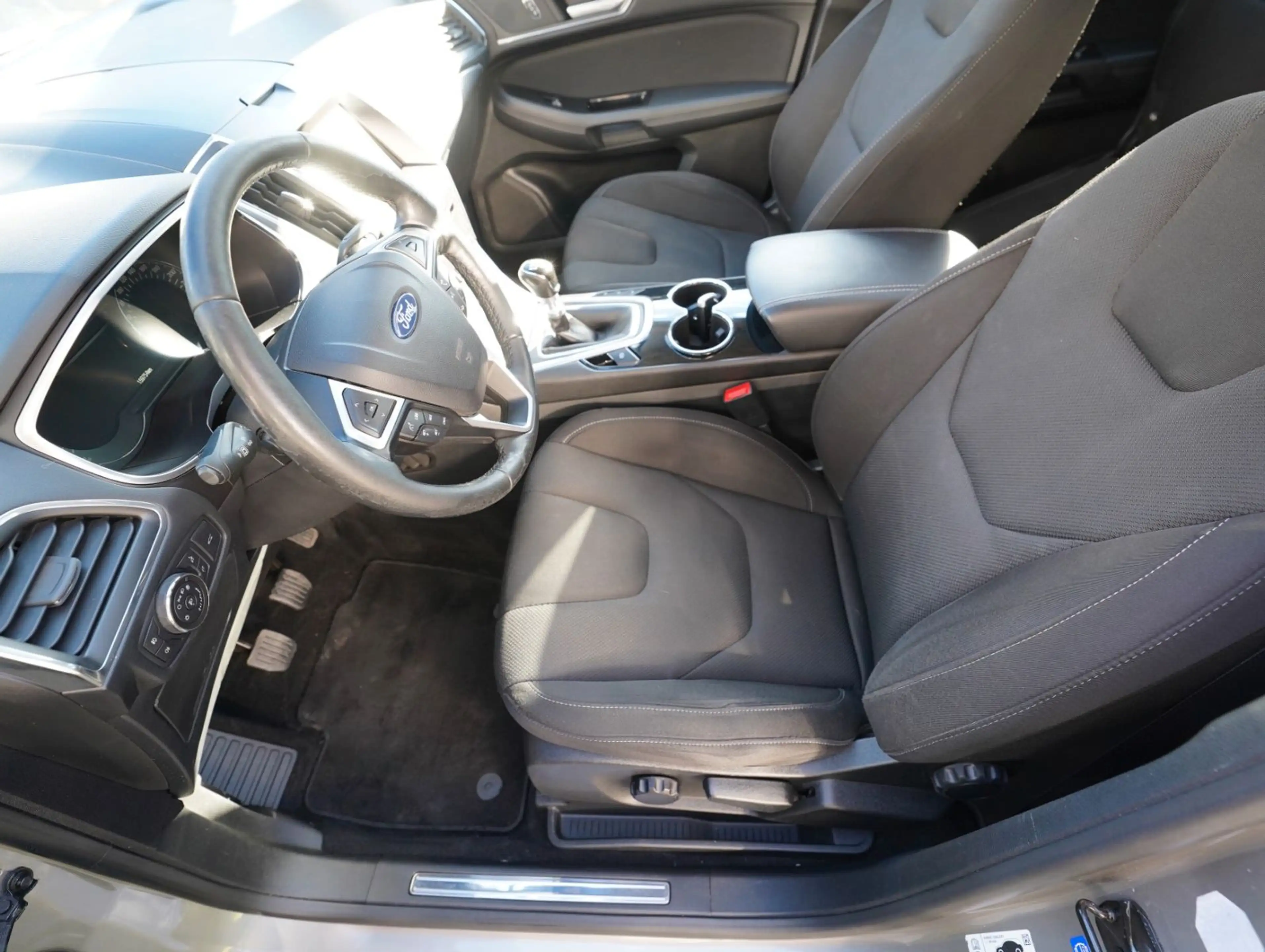 Ford S-Max S-MAX Titanium — photo 9