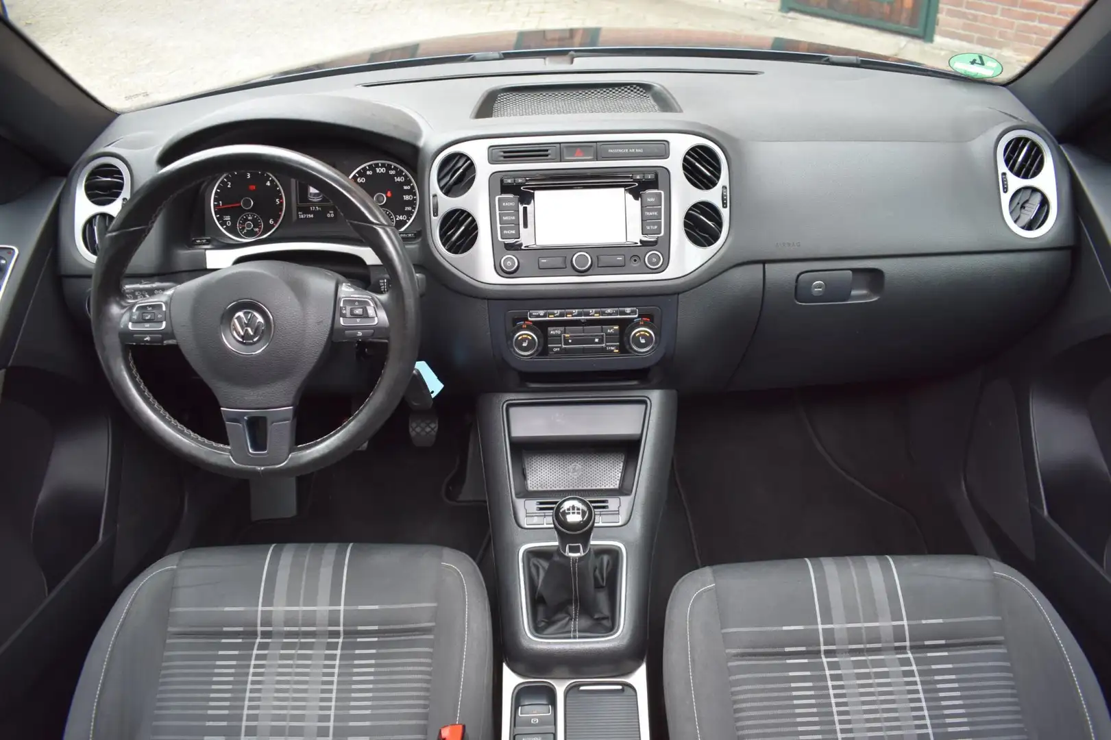 Volkswagen Tiguan 2.0 TDI Edition '15 Pano Clima Navi Cruise Inruil Blauw - 2
