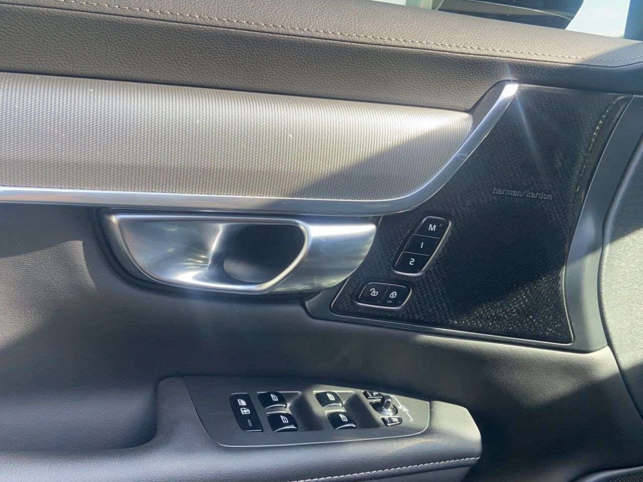 Volvo V90