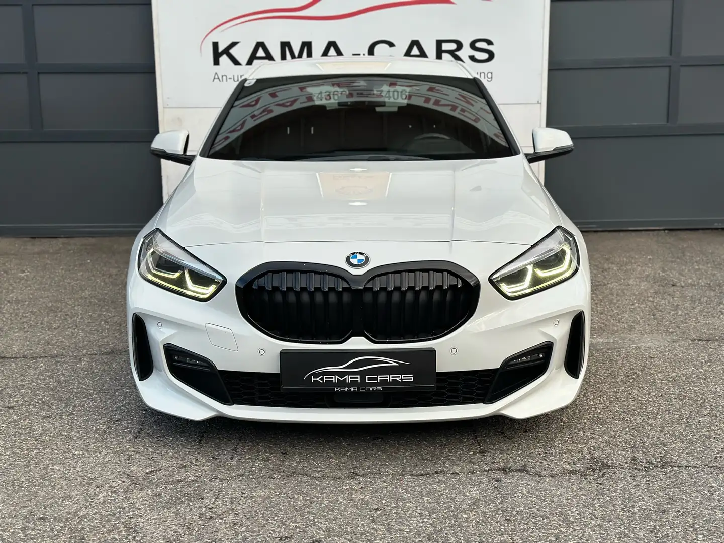 BMW 120 120d xDrive M-Paket Sport Aut. Weiß - 2