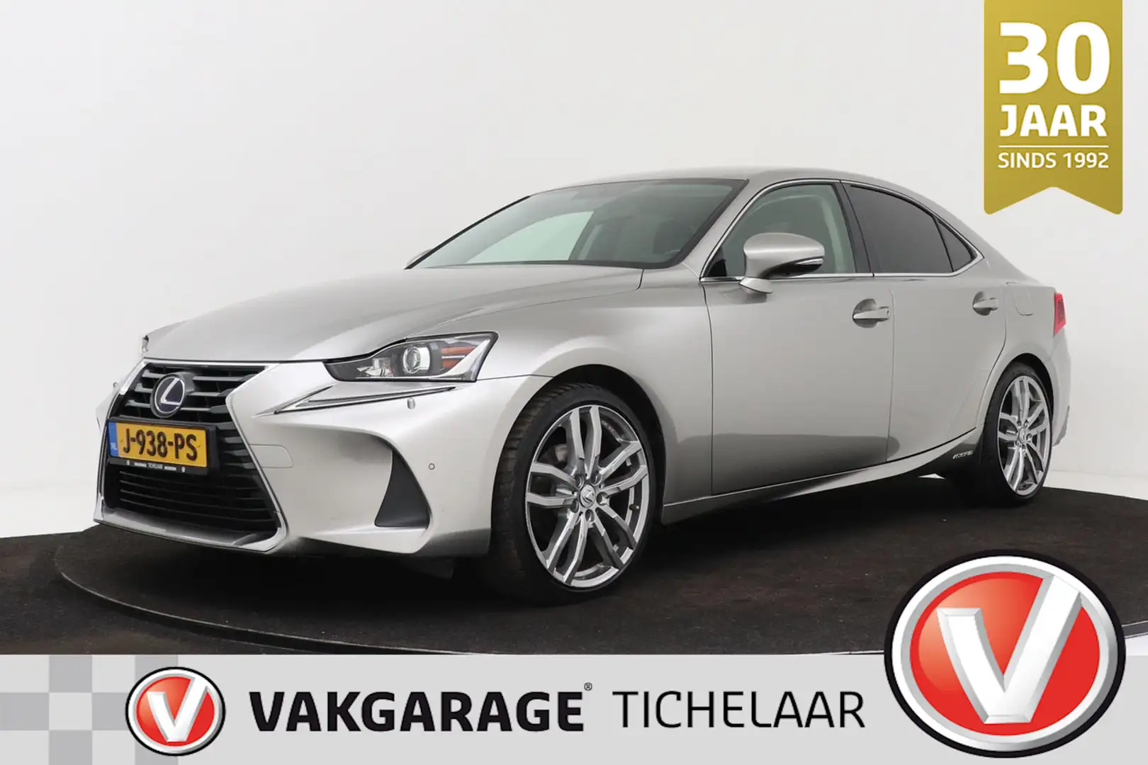 Lexus IS 300 300h Hybrid | Navigatie | 19" Velgen | PDC V+A | V Gris - 1