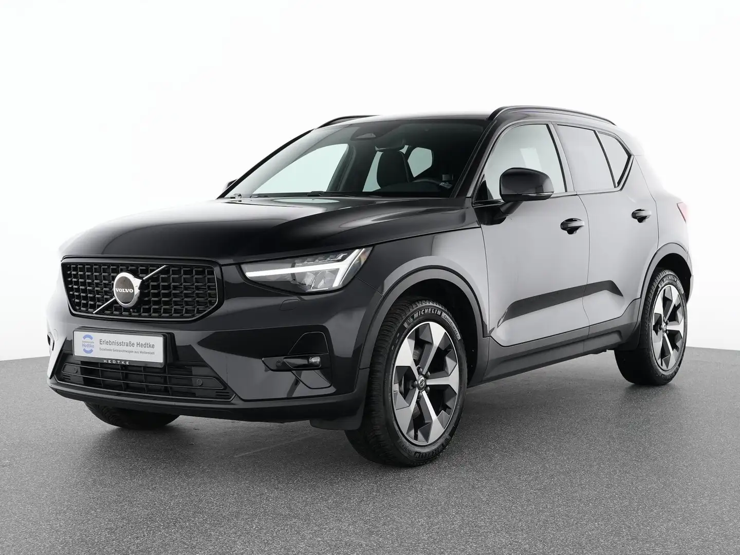 Volvo XC40 B4 Benzin Plus Dark 19"+FRONTSCHEIBENHEIZUN Noir - 1