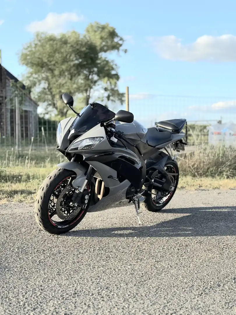 Yamaha YZF-R6 Grey - 1
