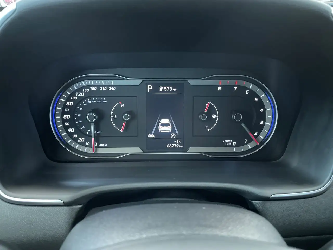 Hyundai TUCSON снимка Hyundai TUCSON