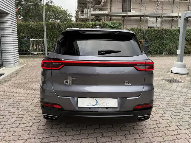 DR Automobiles DR6.0 view 6
