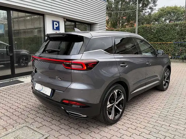 DR Automobiles DR6.0 view 5