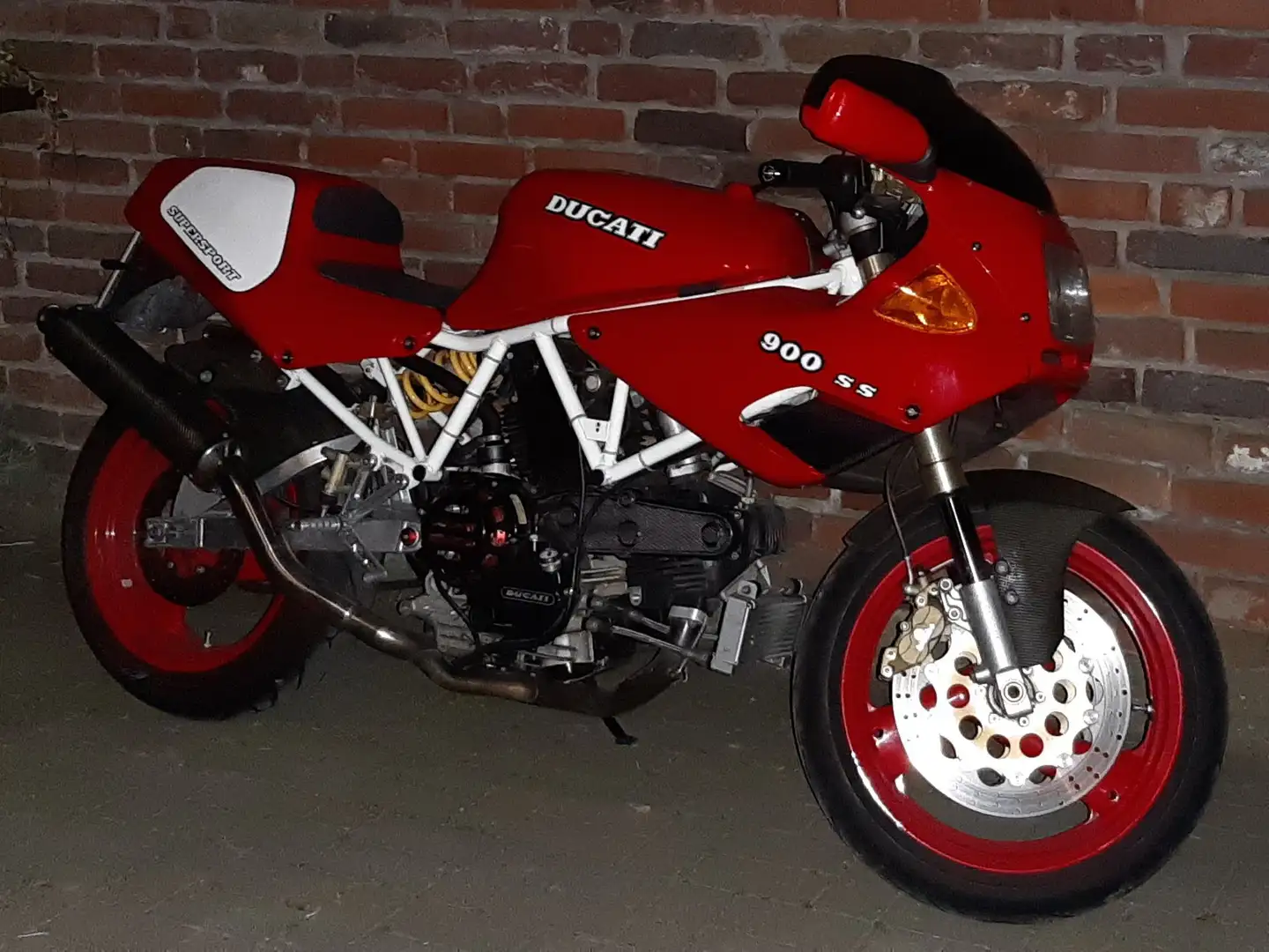 Ducati 900 SS Supersport Rouge - 1