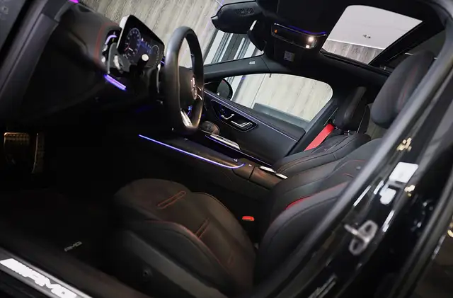 Mercedes-Benz E-Class view 8