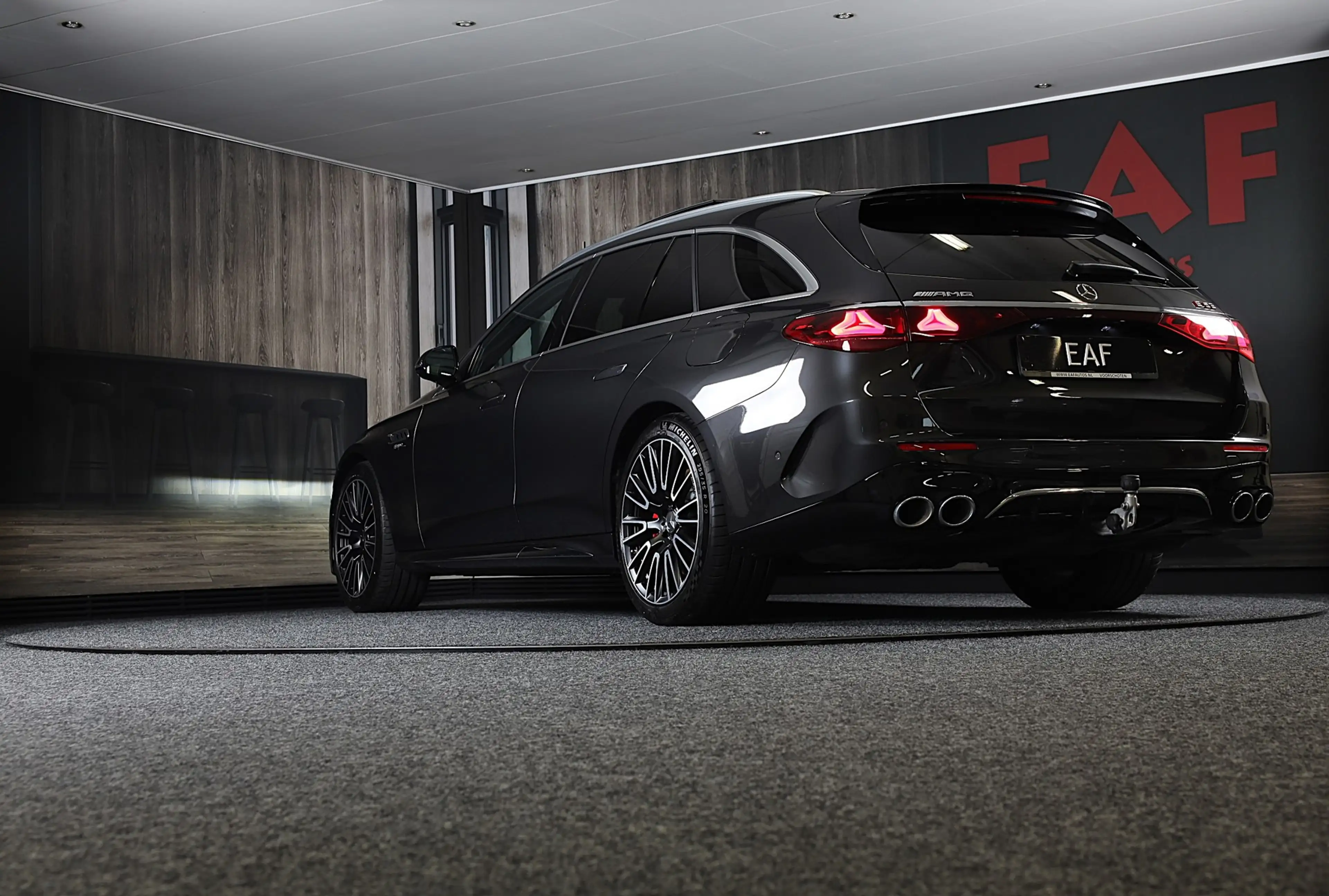 Mercedes-Benz E 53 AMG Estate 4MATIC+ Night Edition / Hyperscreen / Head — photo 3
