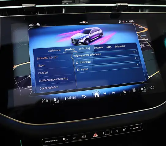 Mercedes-Benz E-Class view 28