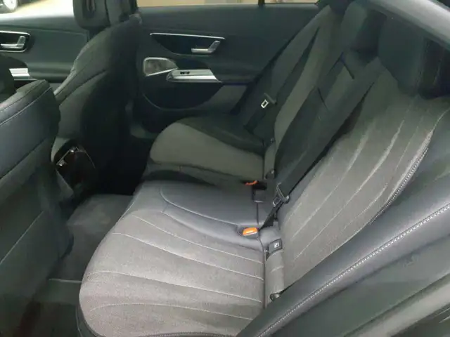 Mercedes-Benz E-Class view 13
