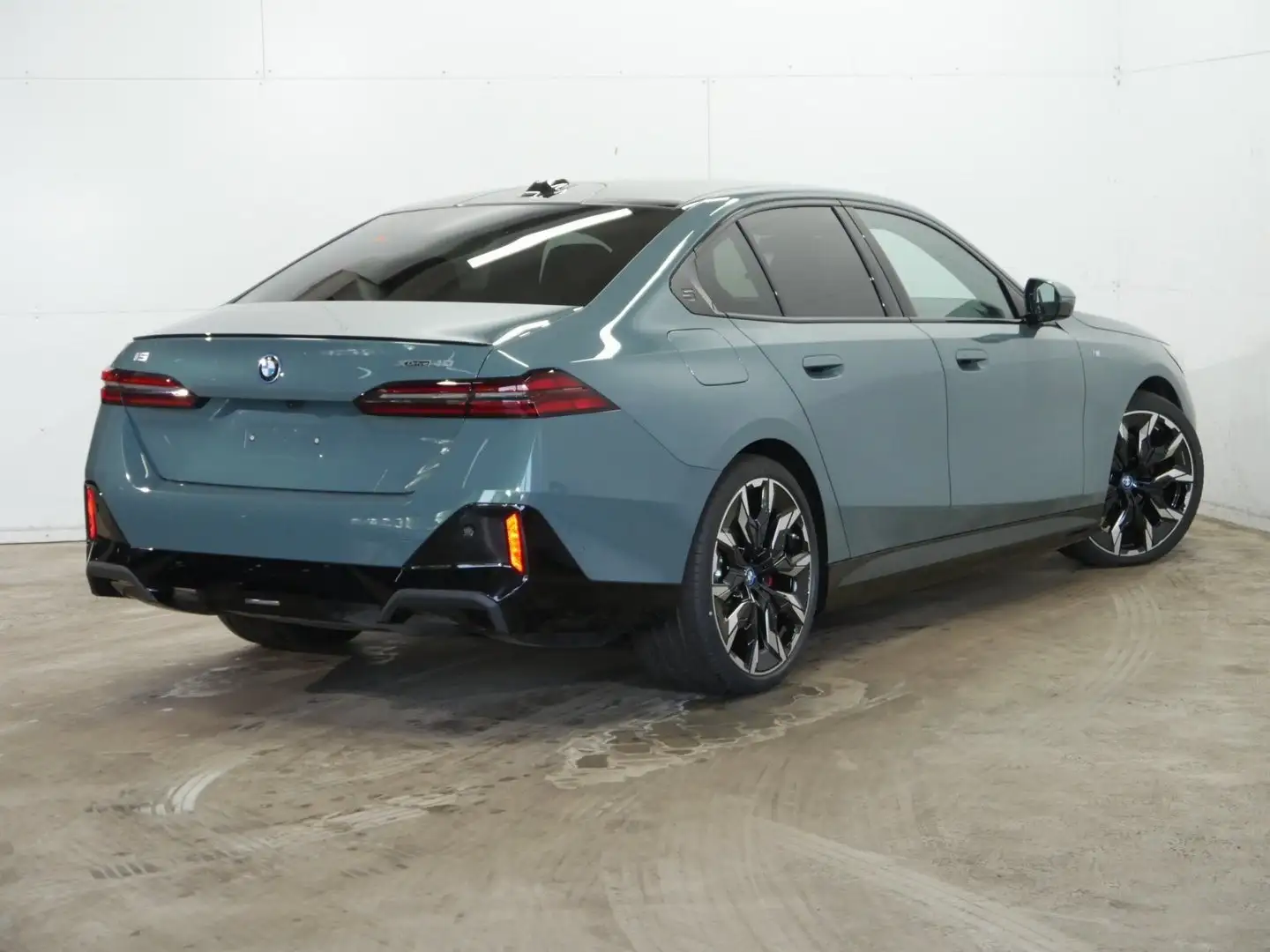 BMW i5 xDrive40 M Sport PRO AHK Leas.abEUR 699,-inkl. Vert - 2