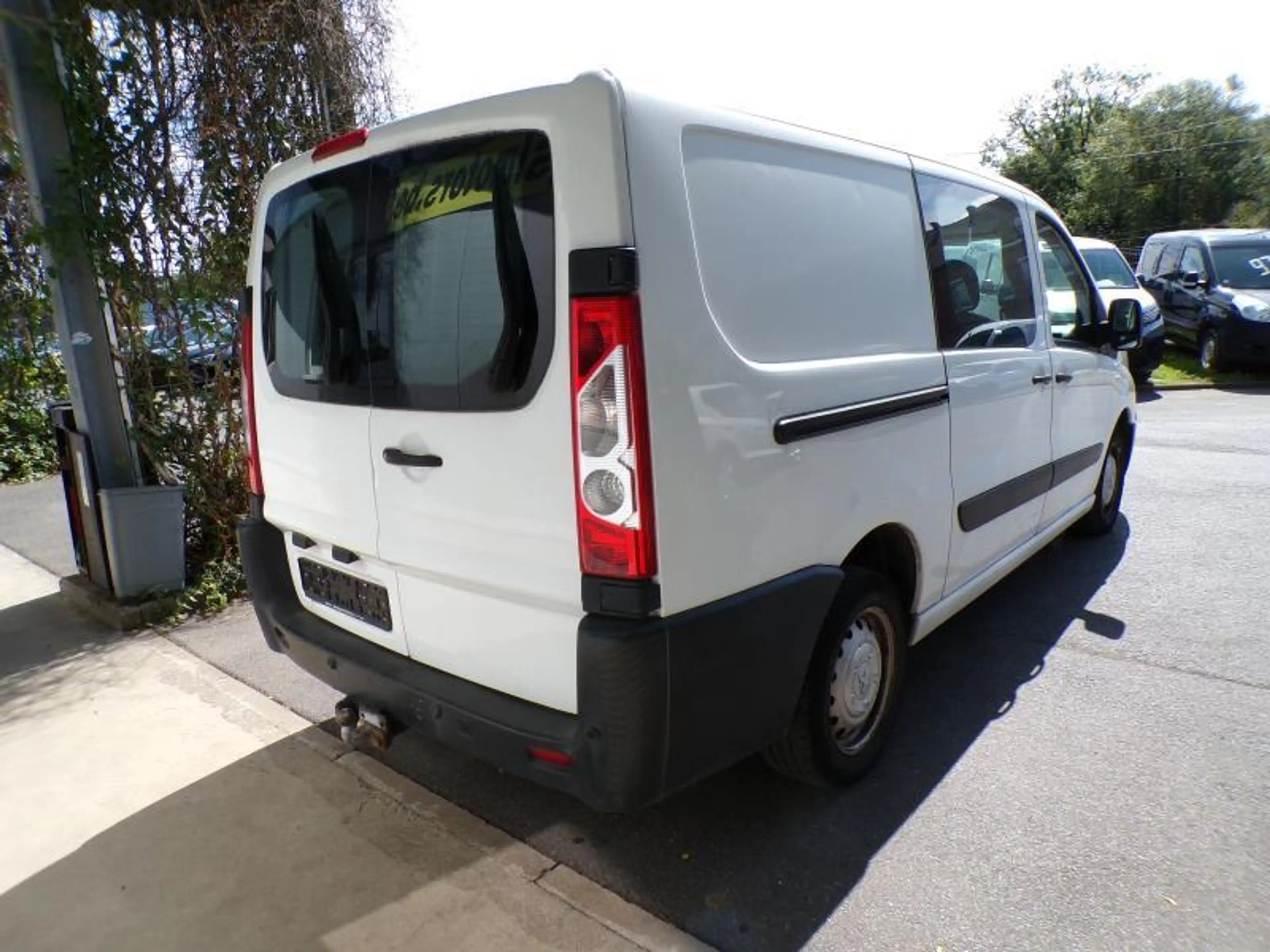 Peugeot Expert 2.0 HDi 128cv 6pl blanc 05/16 Airco Capteurs — photo 4